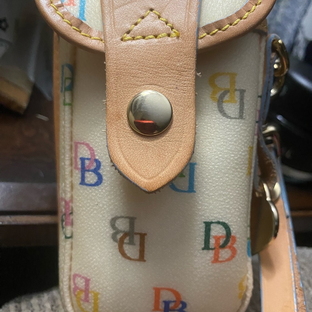 Dooney & Bourke